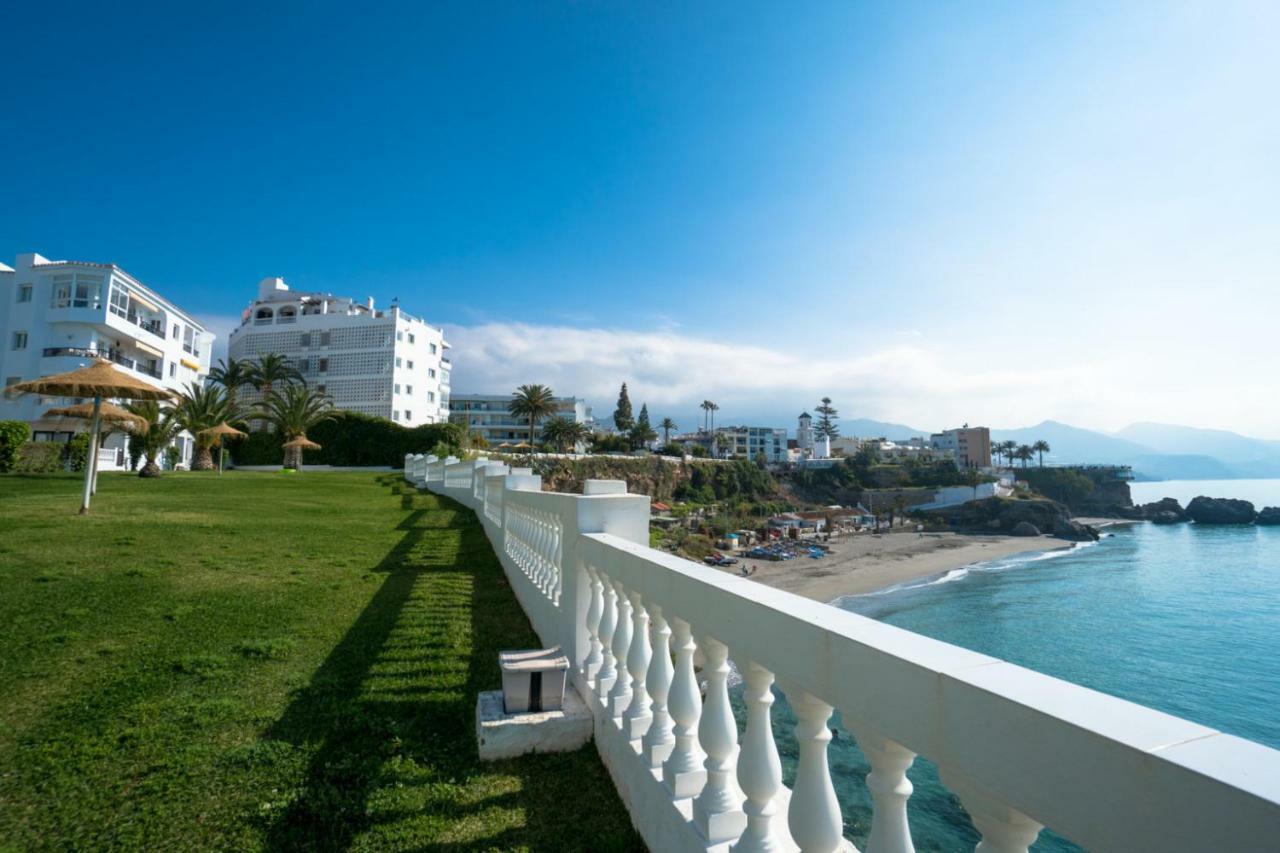 Palmeras 55 Menyber Appartamento Nerja Esterno foto