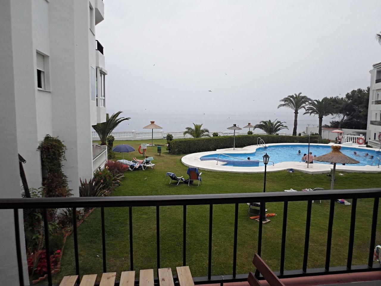 Palmeras 55 Menyber Appartamento Nerja Esterno foto